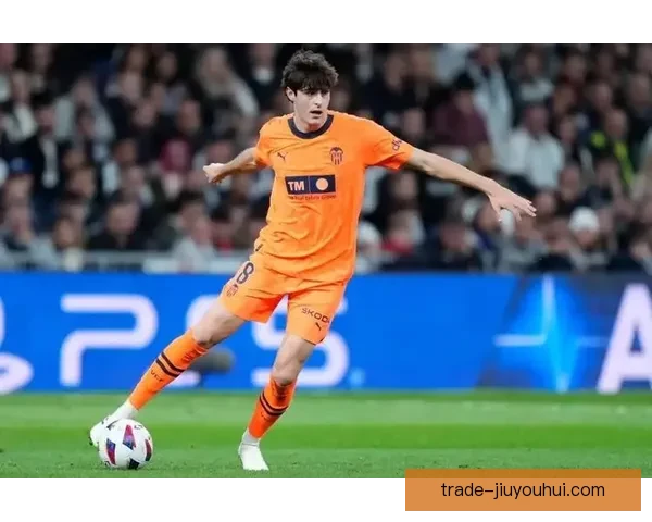 哈维格拉在中场展现出非凡天赋成为球队灵魂核心的秘诀